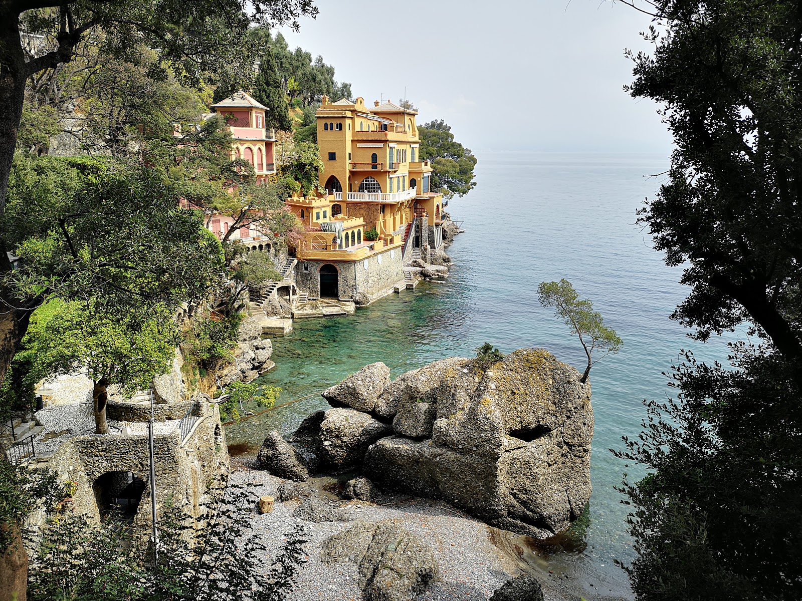 Valokuva Baia Cannone Portofinoista. mukavuudet alueella