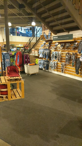 Clothing Store «L.L. Bean», reviews and photos, 340 Legacy Pl, Dedham, MA 02026, USA