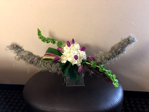 Florist «Platform 322», reviews and photos, 322 W Main St, Lexington, IL 61753, USA