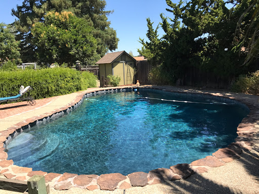Pool cleaning service Fremont