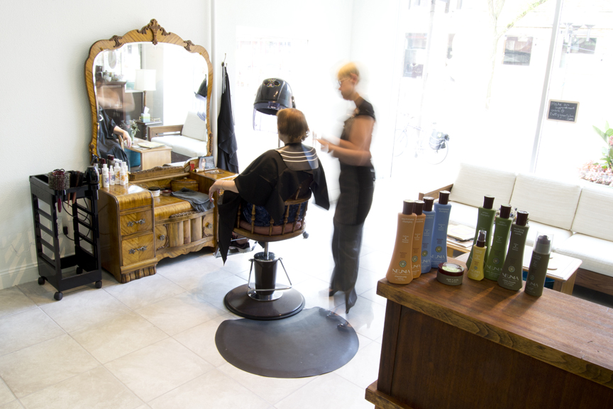 Betty Green Salon 48197