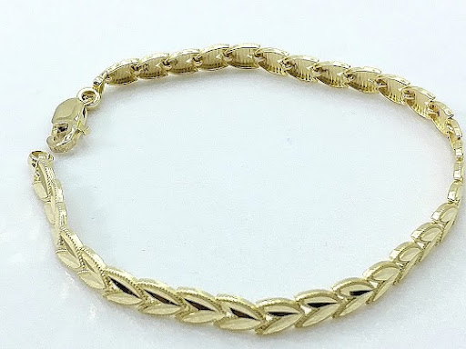 Watch Repair Service «Golden Jewelers - Memphis», reviews and photos, 2926 Lamar Ave, Memphis, TN 38114, USA