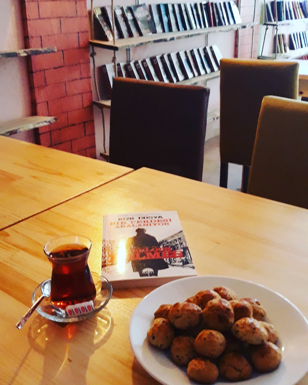 Vav Kitap Kafe