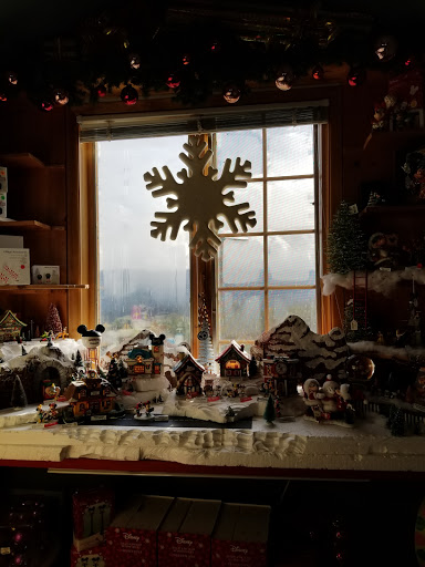 Gift Shop «Sleighbells Of Sherwood (Seasonal Business Open July1-December 23)», reviews and photos, 23855 SW 195th Pl, Sherwood, OR 97140, USA