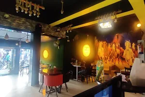 Momo magic cafe image