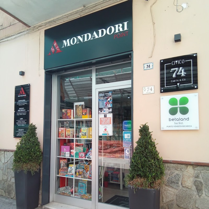 Civico 74 - Mondadori Store