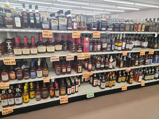 Beer Store «Family Beer & Liquor Store», reviews and photos, 20200 US Rte 20 Frontage Rd, East Dubuque, IL 61025, USA