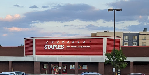 Staples, 710 W Chocolate Ave, Hershey, PA 17033, USA, 