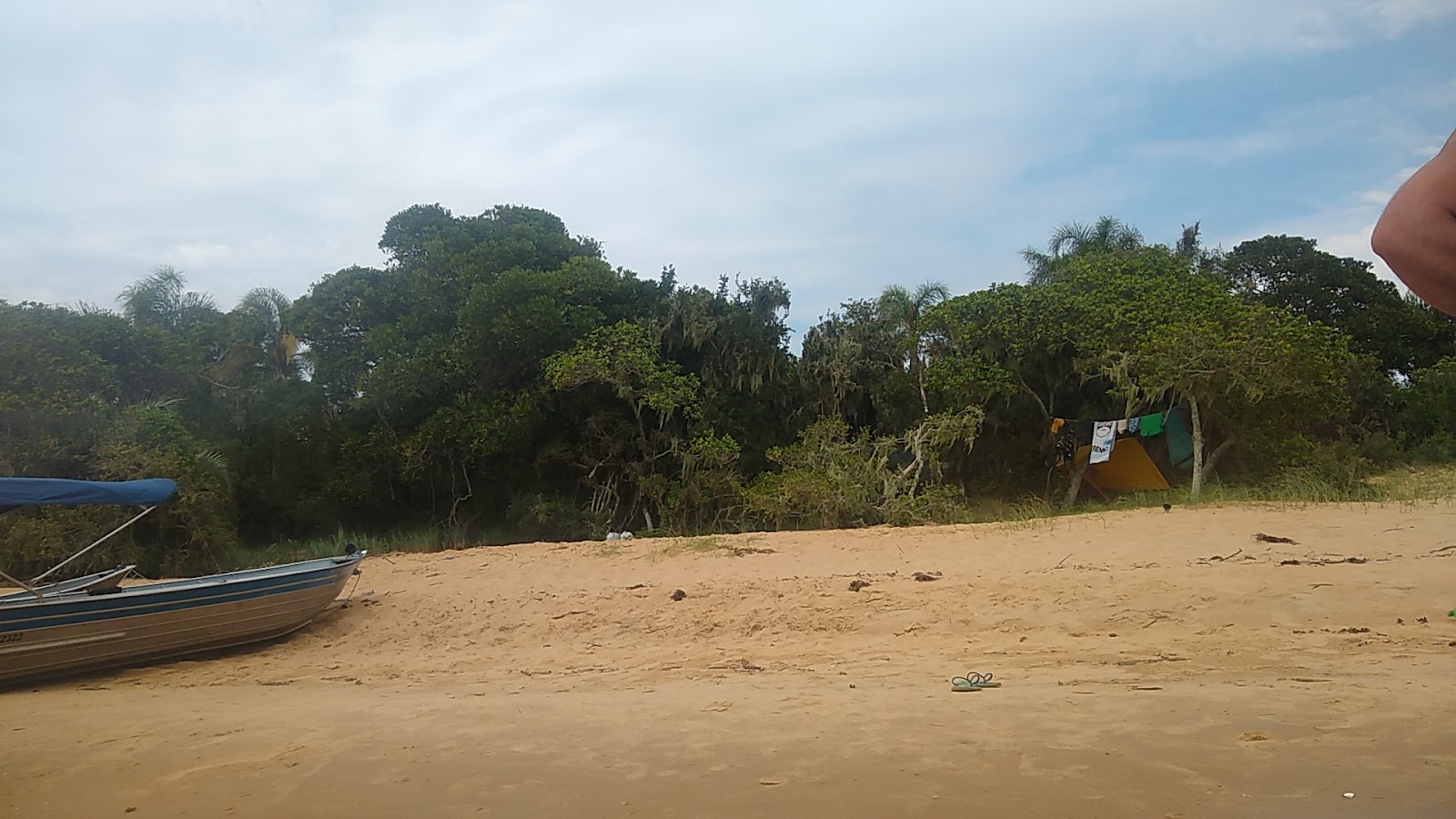 Fotografie cu Porto do buraco porto da santa Beach amplasat într-o zonă naturală
