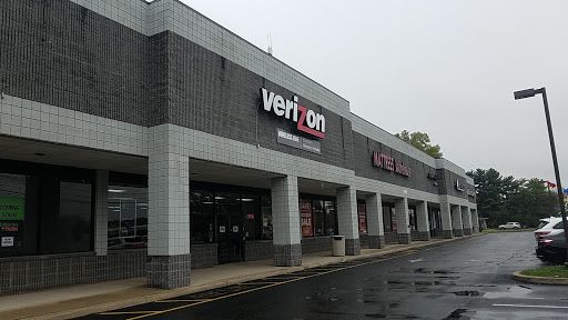 Cell Phone Store «Verizon Authorized Retailer - Wireless Zone», reviews and photos, 950 NJ-33, Hamilton Township, NJ 08690, USA
