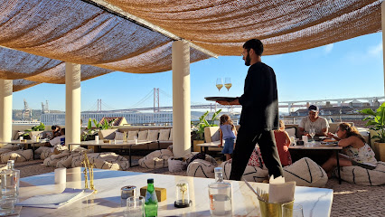 Go A Lisboa Rooftop - Restaurant & Bar