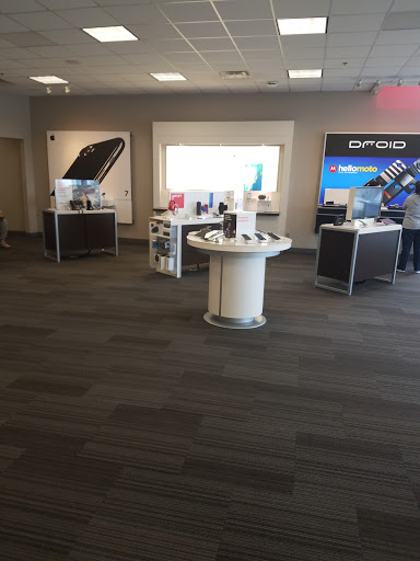 Cell Phone Store «Verizon», reviews and photos, 1137 Boardman Rd, Jackson, MI 49202, USA