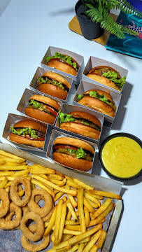 Plats et boissons du Restaurant de hamburgers Burger & Fries Pereire à Paris - n°7