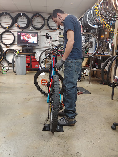 Bicycle Store «Competitive Edge Cyclery», reviews and photos, 9889 E Foothill Blvd, Rancho Cucamonga, CA 91730, USA