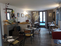 Atmosphère du Restaurant L'Arrosoir à Brive-la-Gaillarde - n°3