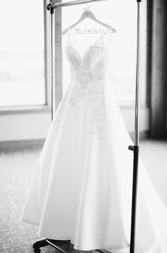 Bridal Shop «Bella Bianca Bridal», reviews and photos, 17W527 E Roosevelt Rd, Oakbrook Terrace, IL 60181, USA