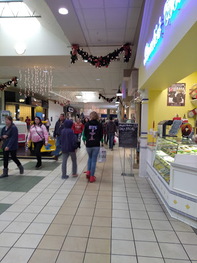 Shopping Mall «Muncie Mall», reviews and photos, 3501 N Granville Ave, Muncie, IN 47303, USA