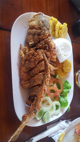 La Caida Del Sol Restaurant - Puerto Lopez