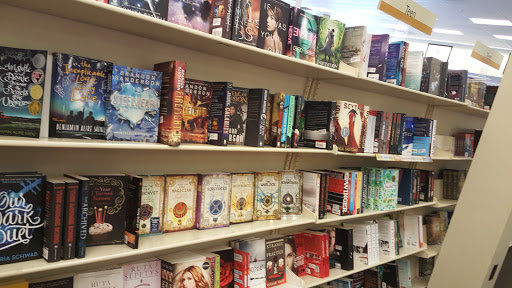Book Store «Books-A-Million», reviews and photos, 738 Marsh Landing Pkwy, Jacksonville Beach, FL 32250, USA