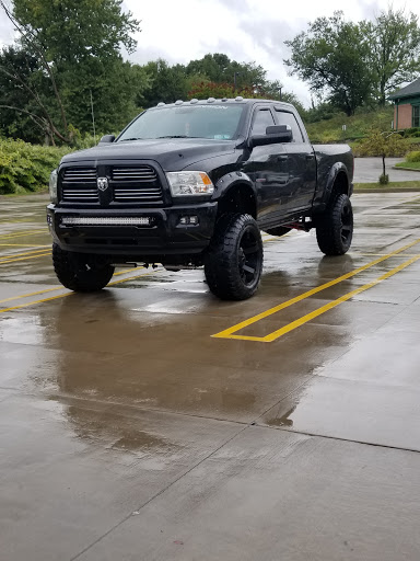 GMC Dealer «Joe Ball GMC Commercial Truck», reviews and photos, 1750 William Flinn Hwy, Glenshaw, PA 15116, USA