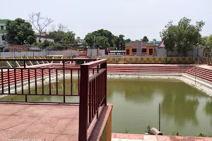 Dhaneshwar Ghat Pond image