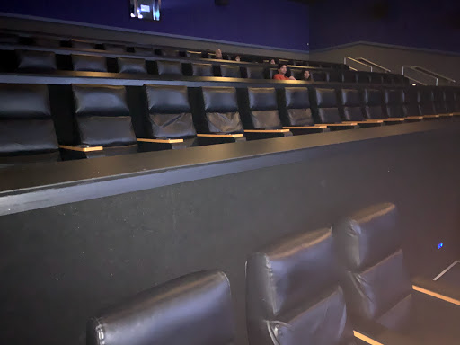 Movie Theater «Regal Cinemas Hadley Theatre 16», reviews and photos, 1000 Corporate Ct, South Plainfield, NJ 07080, USA