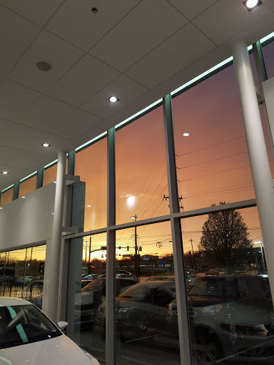 Used Car Dealer «Volkswagen of Clarksville», reviews and photos, 406 E Lewis and Clark Pkwy, Clarksville, IN 47129, USA