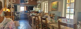 Atmosphère du Restaurant français Restaurant La Charrette Bleue à Condorcet - n°9