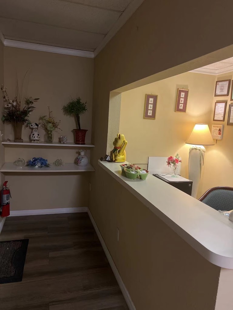 Shine Spa Massage 33901