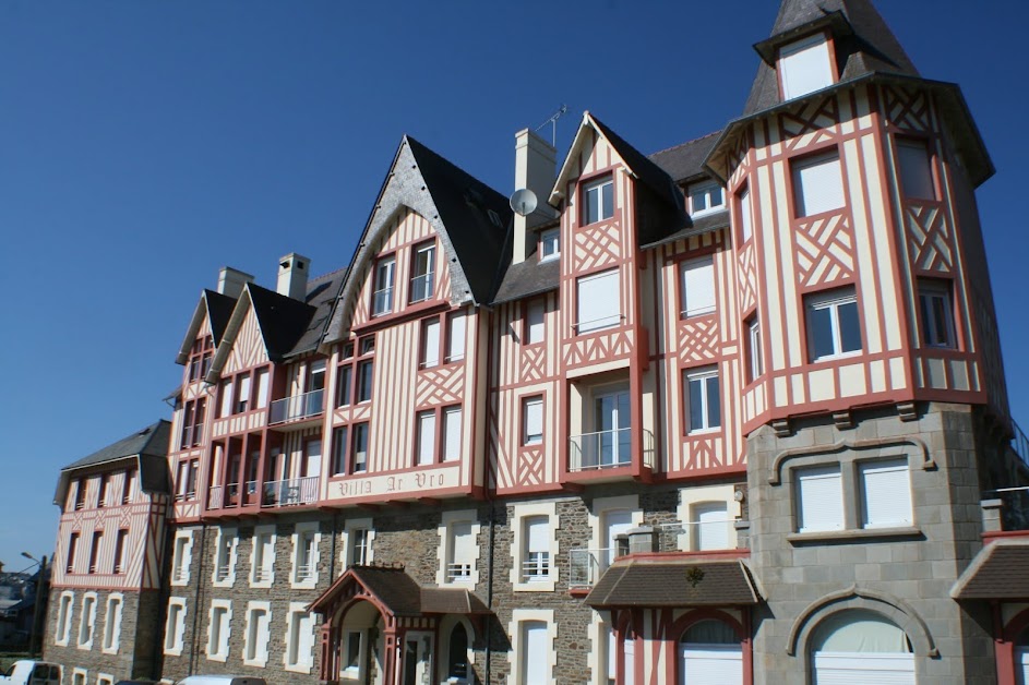Amélie Godron IAD Immobilier - Saint Cast Le Guildo à Saint-Cast-le-Guildo (Côtes-d'Armor 22)
