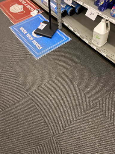 Office Supply Store «Staples», reviews and photos, 24-41 31st St, Astoria, NY 11102, USA