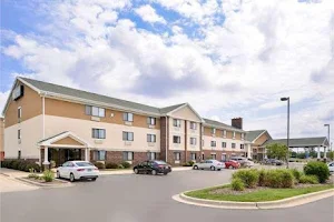 Quality Inn Bolingbrook I-55 image