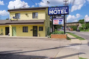 Gateway Lodge Motel image