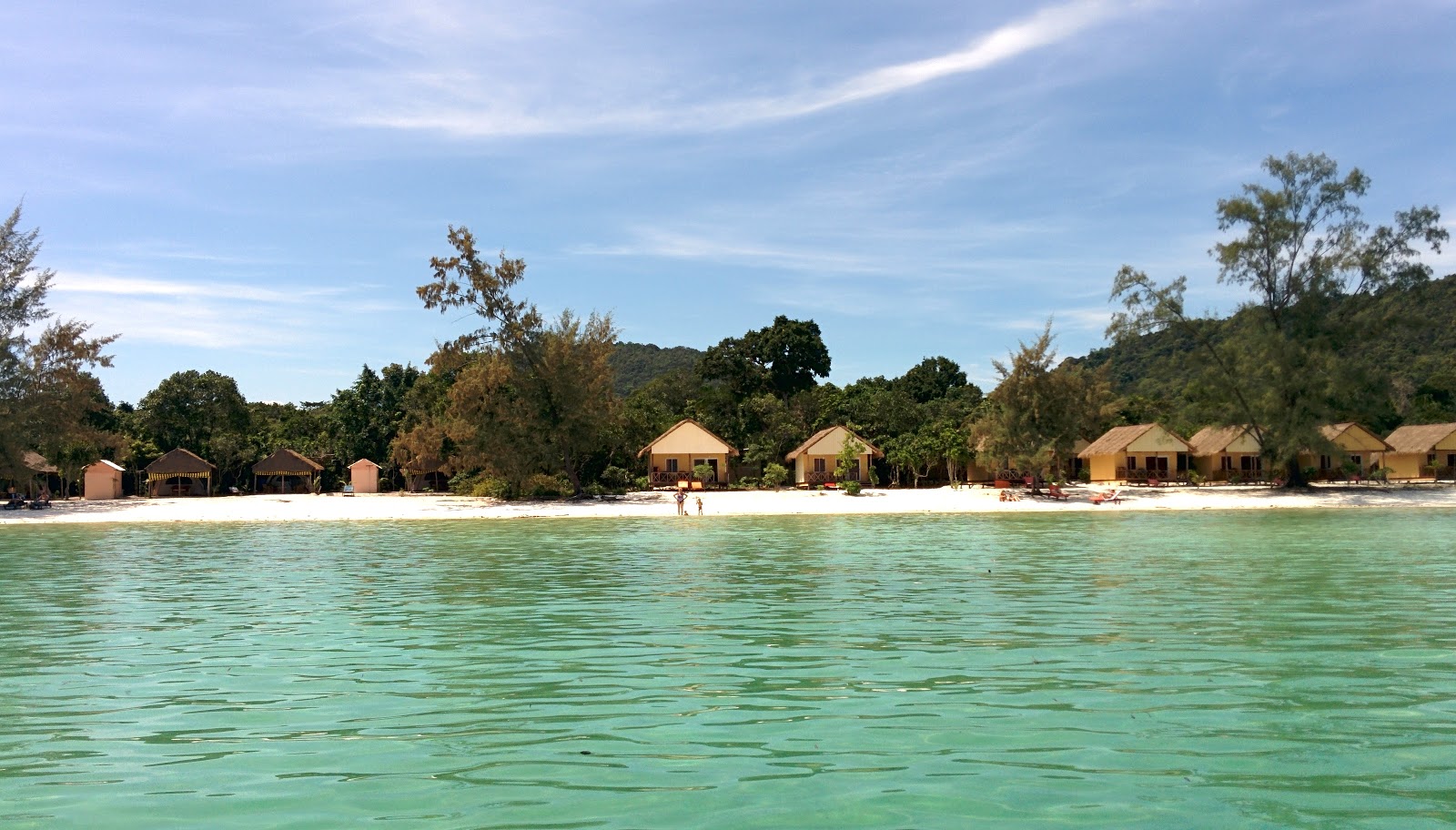 Fotografie cu Koh Rong Samloem Beach - locul popular printre cunoscătorii de relaxare