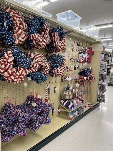 Craft Store «Hobby Lobby», reviews and photos, 290 Hawthorn Village Commons, Vernon Hills, IL 60061, USA