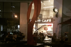 Fran's Café Oeste image
