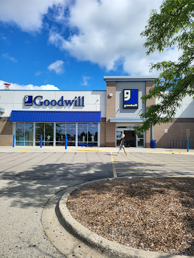 Thrift Store «Goodwill Store & Donation Center», reviews and photos, 746 S Rand Rd, Lake Zurich, IL 60047, USA