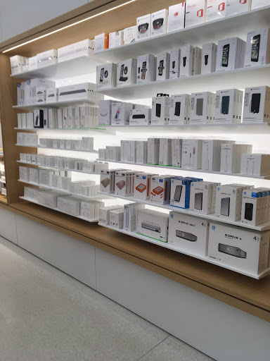 Computer Store «Apple Woodland», reviews and photos, 3195 28th St SE, Grand Rapids, MI 49512, USA