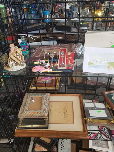 Thrift Store «The Salvation Army Family Store & Donation Center», reviews and photos, 2208 Washington Ave, Houston, TX 77007, USA