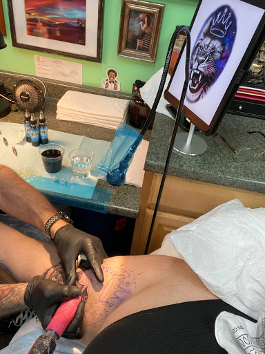 Tattoo Shop «Rock-A-Billy Tattoo & Piercing Studio», reviews and photos, 4576 N University Dr, Lauderhill, FL 33351, USA