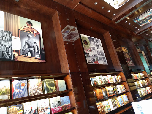 Book Store «TASCHEN Store Beverly Hills», reviews and photos, 354 N Beverly Dr, Beverly Hills, CA 90210, USA