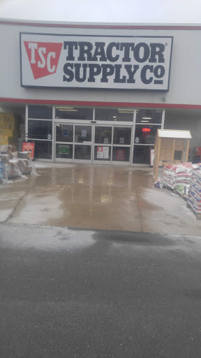 Home Improvement Store «Tractor Supply Co.», reviews and photos, 6850 Whitmore Lake Rd, Whitmore Lake, MI 48189, USA