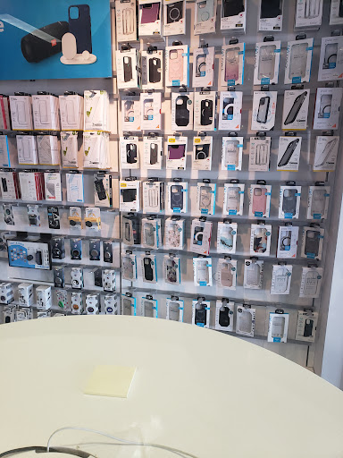 Cell Phone Store «AT&T», reviews and photos, 2724 Lincoln Dr, Roseville, MN 55113, USA