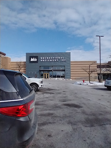 Camping Store «REI», reviews and photos, 970 W Eisenhower Pkwy, Ann Arbor, MI 48103, USA
