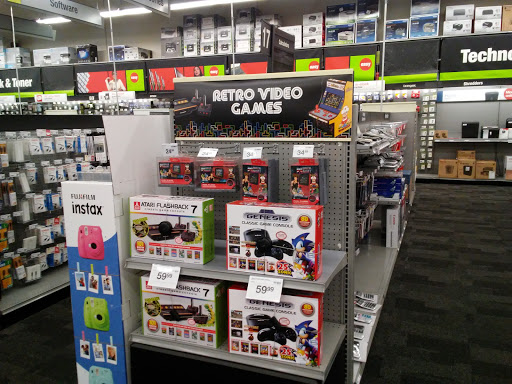 Office Supply Store «Staples», reviews and photos, 19141 Golden Valley Rd, Santa Clarita, CA 91387, USA