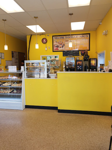 Donut Shop «Daylight Donuts», reviews and photos, 1105 Southview Ln #114, Tuscaloosa, AL 35405, USA