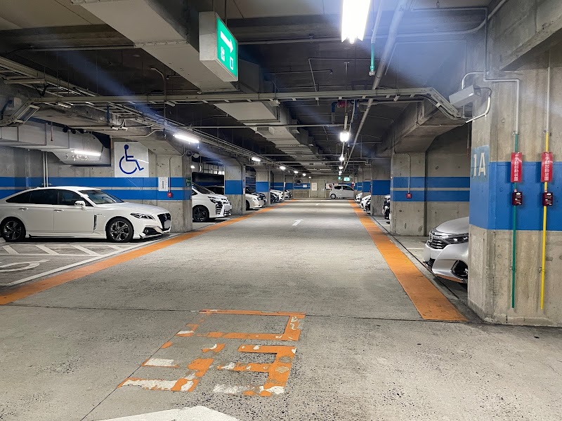 神戸市立新長田駐車場