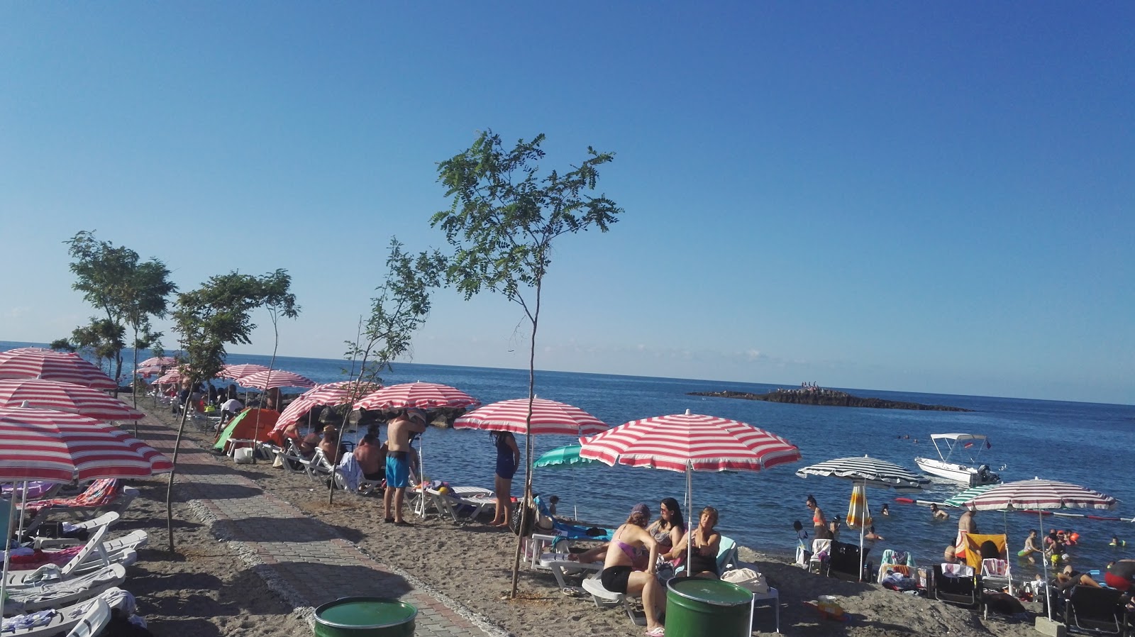 Foto di Asarkaya Beach e l'insediamento