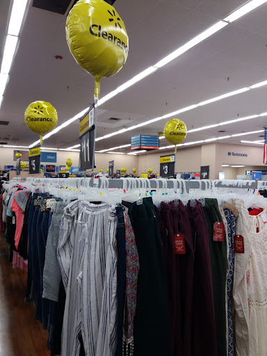 Discount Store «Walmart», reviews and photos, 950 Edwards Ferry Rd NE, Leesburg, VA 20176, USA