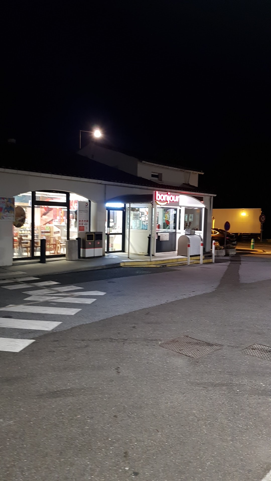 Photo n° 1 de l'avis de Davy.r fait le 06/07/2019 à 03:37